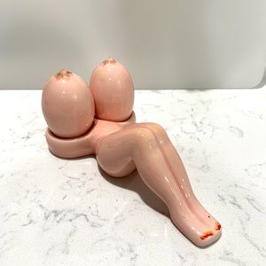 1950s salt and pepper shakers so cute rare find.